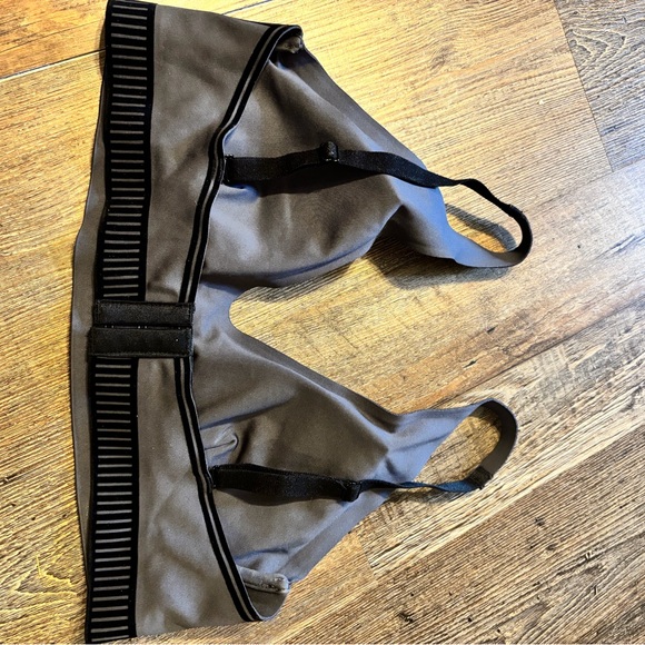 Alo Workout Set - Picture 5 of 7